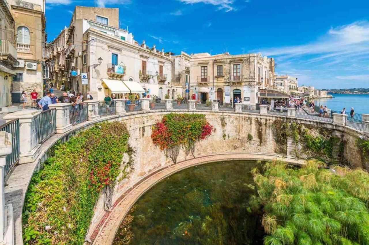 سيراكوزا Ortigia Sunset Apartments - Xenia Sicily Villas المظهر الخارجي الصورة